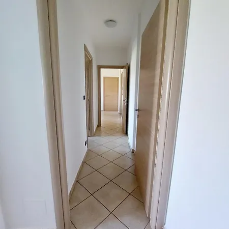 Apartment La Perla